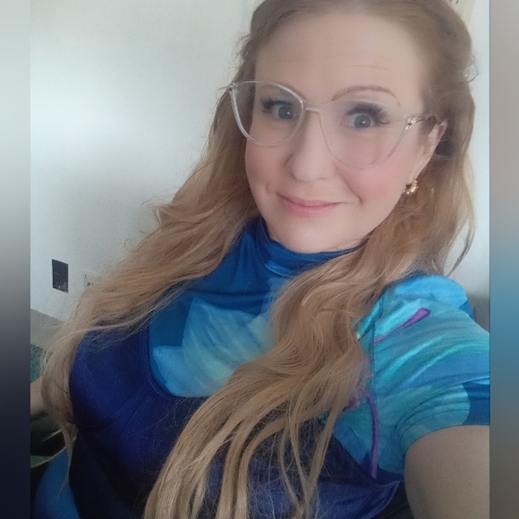 Meet your Posher, Crystal - Picture 6 of 8